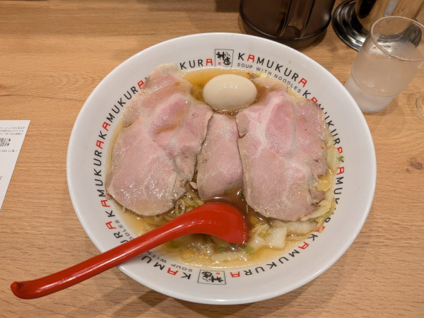「小チャーシュー煮玉子ラーメン（1270円）」@どうとんぼり神座 川越クレアモール店の写真