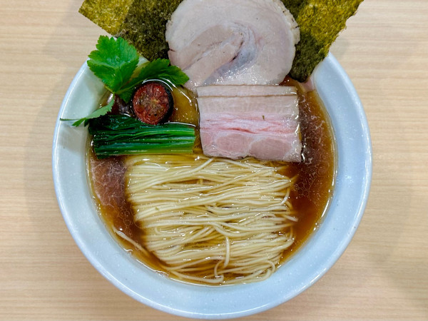 「★＜数量限定＞特中華そば 淡麗煮干し醤油🍜¥1,380」@中華そば うお静の写真