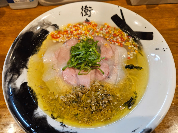 「広島牡蠣塩ラーメン」@衝青天の写真