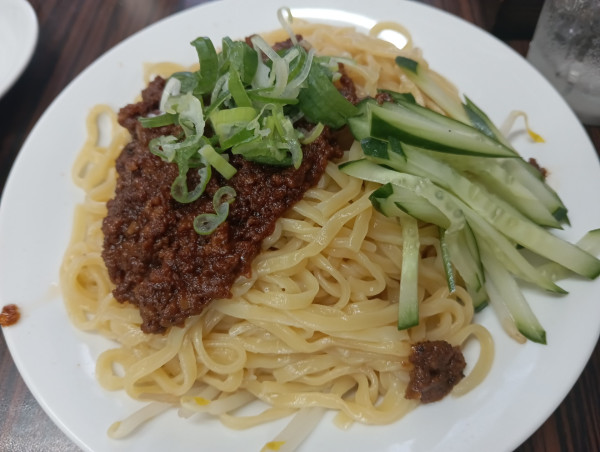 「ジャジャメン‹炸醤麺›（¥950）+etc」@新珍味の写真