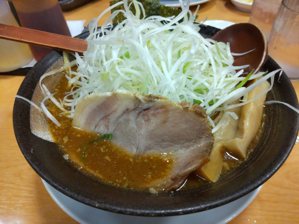 「岡味噌ねぎらーめん（生姜増し）」@らーめん駿 ららん藤岡店の写真