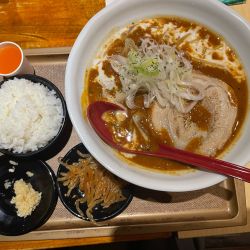 カレーラーメン¥1,330半ライス￥120