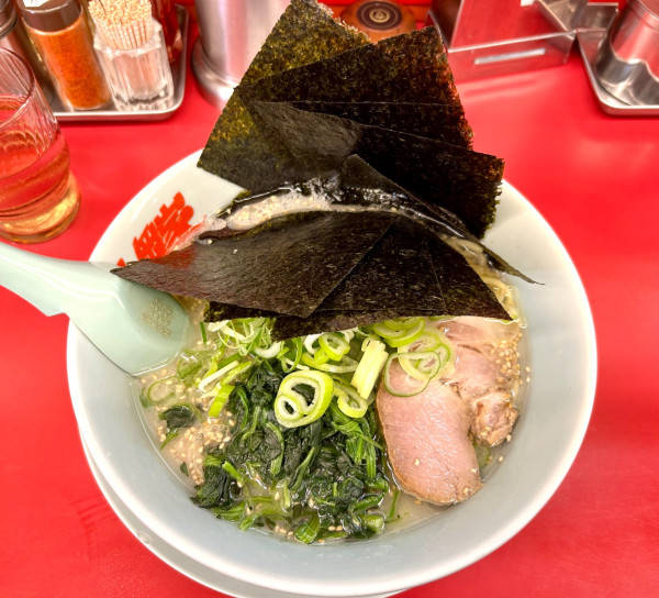 「塩ラーメン(690¥)」@ラーメン山岡家 水戸南店の写真