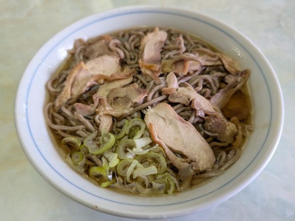 「冷たい肉そば（850円）」@いろは 本店の写真