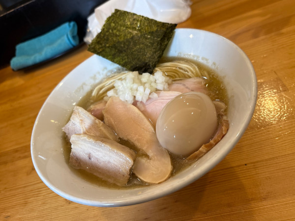 「煮干らーめん(塩)＋特製トッピング」@煮干らーめん 川むらの写真