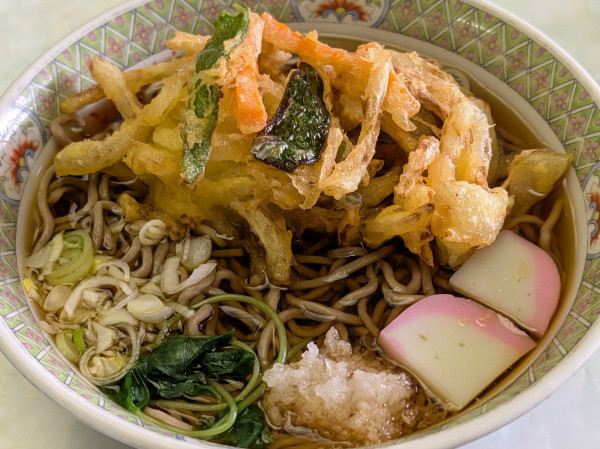 「野菜天ぷらそば（温：850円）」@いろは 本店の写真