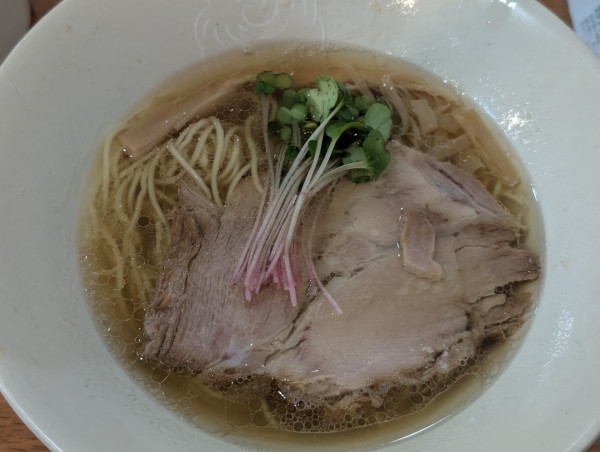 「チョロらぁ麺醤油」@貝と地鶏だしのらぁ麺 ちょろの写真