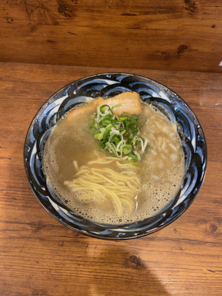 「濃厚煮干しらーめん（950円）」@キャメルクラッチの写真