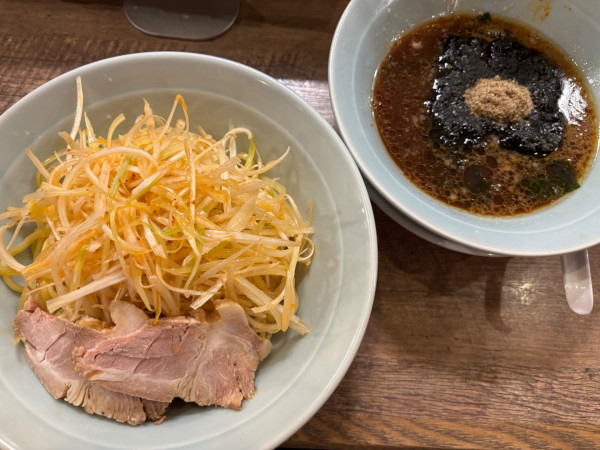 「魚介豚骨ネギつけ麺+チャーシュー」@ネギラーメンの写真