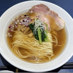 醤油ラーメン クラシック（950円）