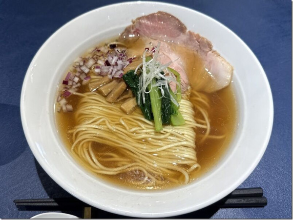 醤油ラーメン クラシック（950円）