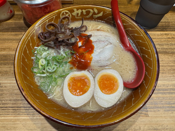 「赤煮卵」@豚骨 セワンの写真