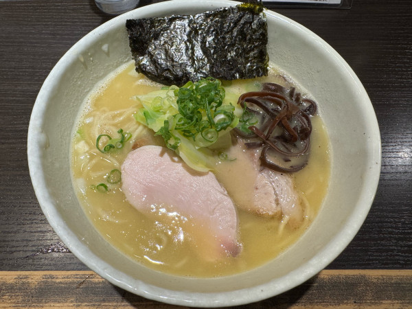 「鶏白湯ラーメン　1080円」@麺や 福一の写真