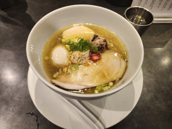 「特製塩ラーメン」@Ramen 翡翠の写真