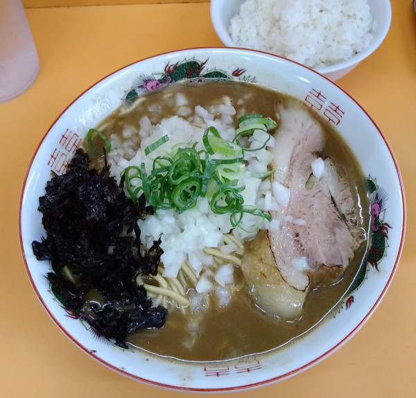 「濃厚豚ニボリッチ中盛+玉ねぎ､半ライス」@NEW Akkeyラーメンの写真