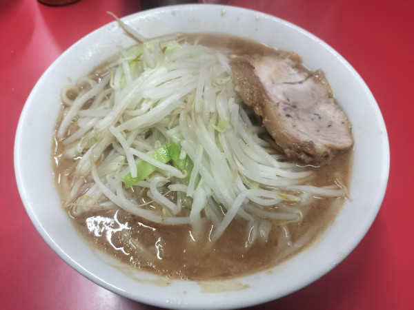 「小豚1枚　850円　麺半分」@ラーメン二郎 一橋学園店の写真