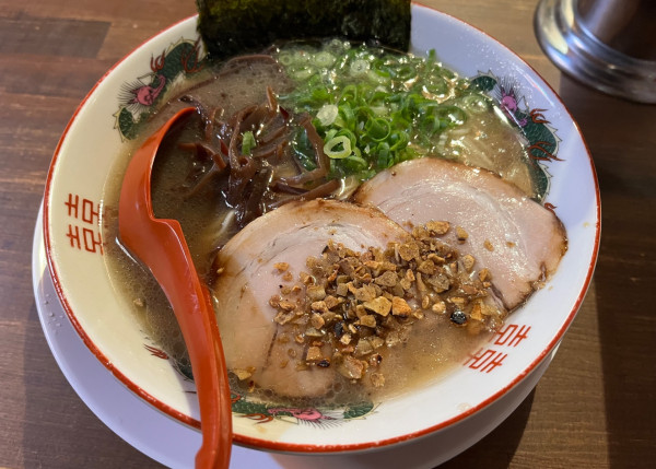 「熊本玉名ラーメン」@濃厚豚骨 くまめん 神田店の写真