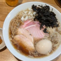 特選背脂煮干しらーめん