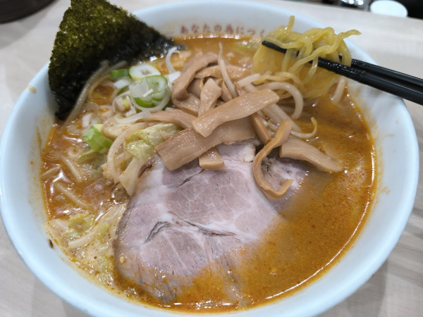 「味噌オロチョン(4辛)(990)」@北海道ラーメン 赤レンガ 鶴見店の写真