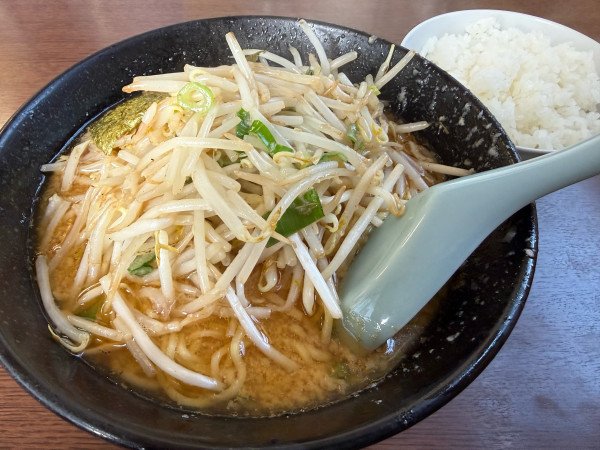 「みそらあめんこってりwithライス」@あゆ次郎 北本店の写真