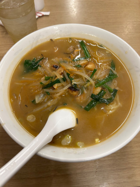 「にんにくラーメン」@ラーメン中華食堂 新世 出来野店の写真