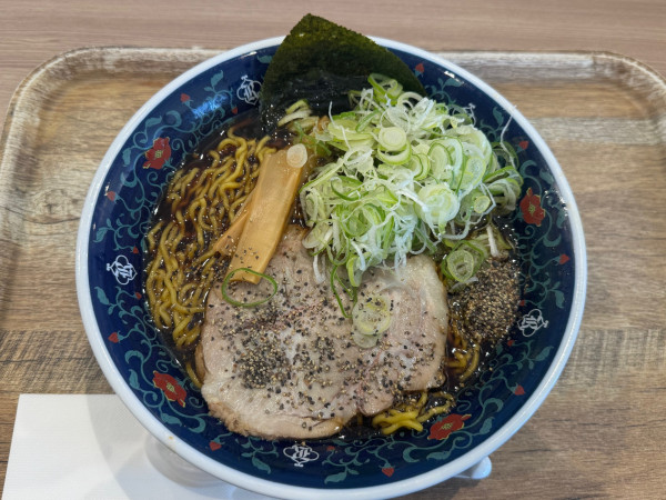 「松本ブラック中華そば　ネギトッピング」@凌駕IDEA イオンモール松本店の写真