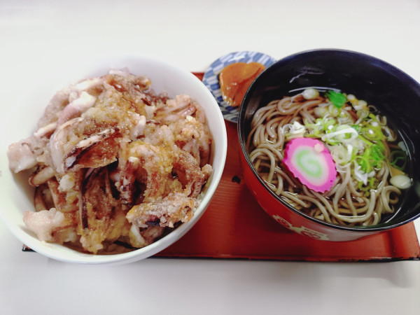 「ミニそば　＋１００円　※」@立喰いそば・うどん 花ちゃんの写真