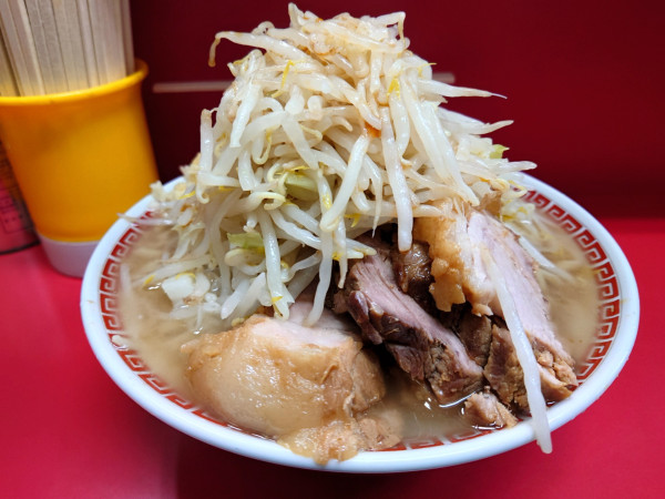 「大豚  野菜  ニンニク  カラメ」@ラーメン二郎 三田本店の写真