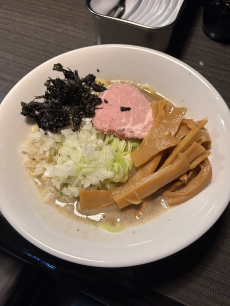 「濃厚煮干しラーメン」@麺屋井上の写真