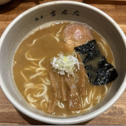 らーめん（1050円）