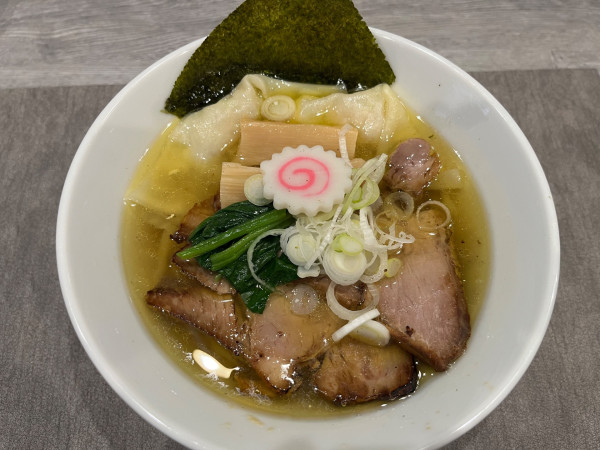 「しお海老わんたん麺」@手打ち 蓮の写真