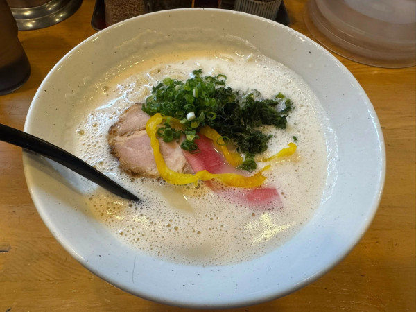 「鶏白湯塩」@麺場 鶏源 TORIGEN 黄金町店の写真
