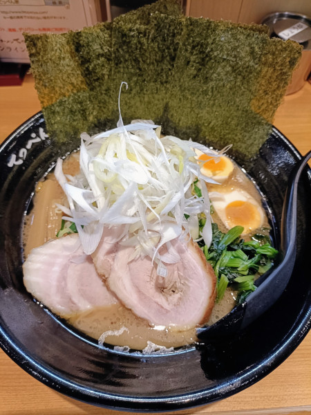 「てっぺんラーメン」@横浜ラーメン てっぺん家 元住吉店の写真
