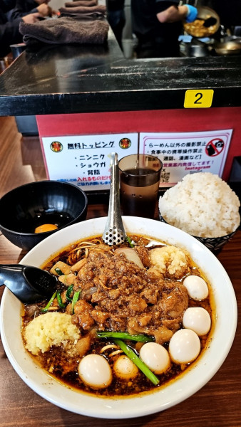 「スタ満そば（細麺）生卵＋まさおW＋🍚」@元祖スタミナ満点らーめん すず鬼 熊谷うえちゃん店の写真