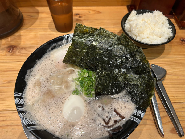 「特製ラーメン」@博多一双 新横浜ラーメン博物館店の写真