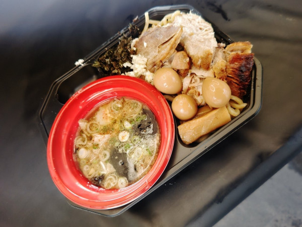 「大山鶏の手揉み夜鳴きつけそば(1,100円)」@大つけ麺博 Presents 秋の新作ラーメン祭の写真