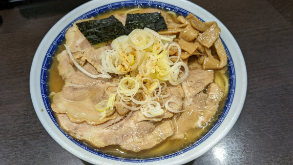 「塩ラーメン（中）1150円チャーシュー400円」@中華そば べんてんの写真