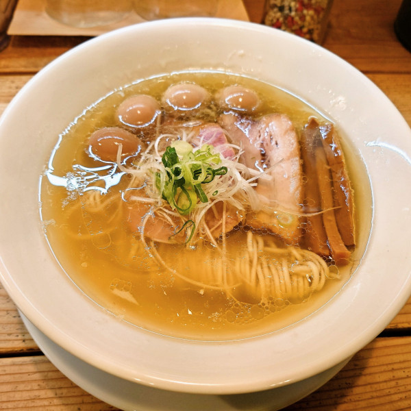 「鶏ソバ潮＋うずらの味玉＋和え玉(いしる)」@The Noodles & Saloon Kiriyaの写真