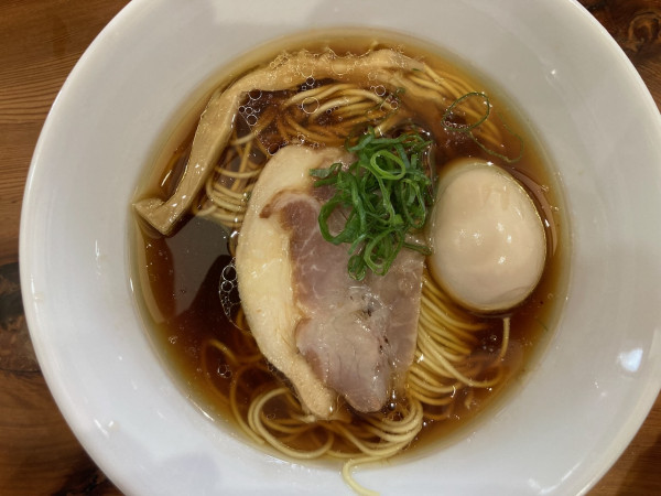 「味玉醤油ラーメン」@麺屋 きく凛の写真