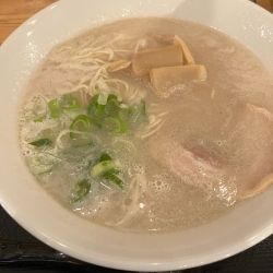 豚骨ラーメン　500円