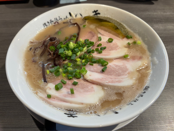 「ちゃーしゅーめん　カタ」@博多長浜らーめん いっき 戸塚安行店の写真