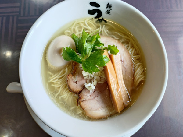「味玉塩らーめん（細麺、硬め、バラ肉）＋大盛」@麺屋 うめはら あずま店の写真