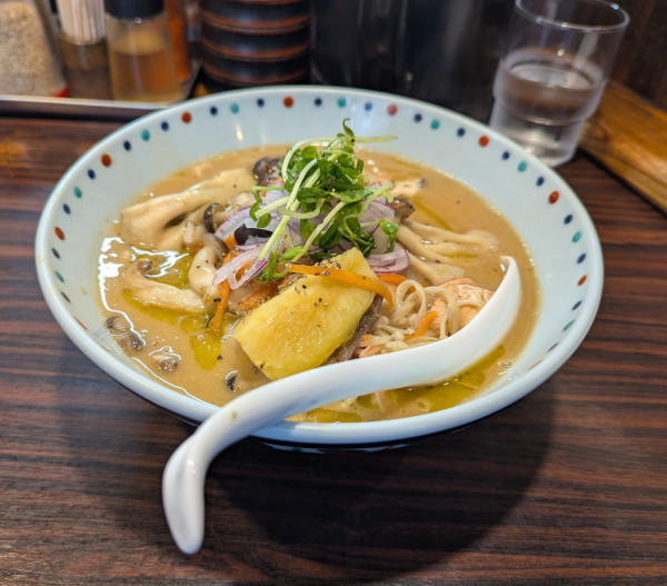 「たっぷりキノコのクリーミ〜味噌ら〜麺」@らー麺 あけどやの写真
