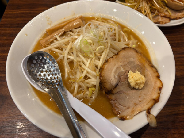 「極・特選　味噌ラーメン(大盛)」@らーめんの館 輝の写真