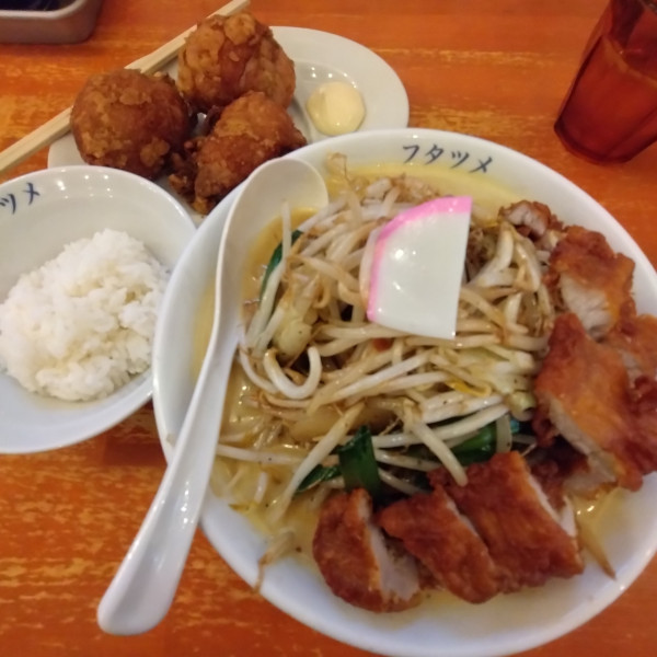 「排骨カレータンメン1199円、唐揚げセット385円」@極濃湯麺 フタツメ 前橋店の写真
