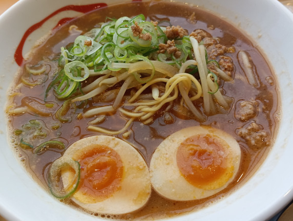 「名古屋八丁味噌らーめん¥900」@らーめん一楽 刈谷下りサービスエリア店の写真
