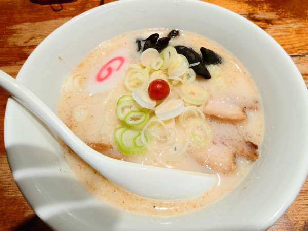 「旭川ラーメンとんしお」@渡なべの写真