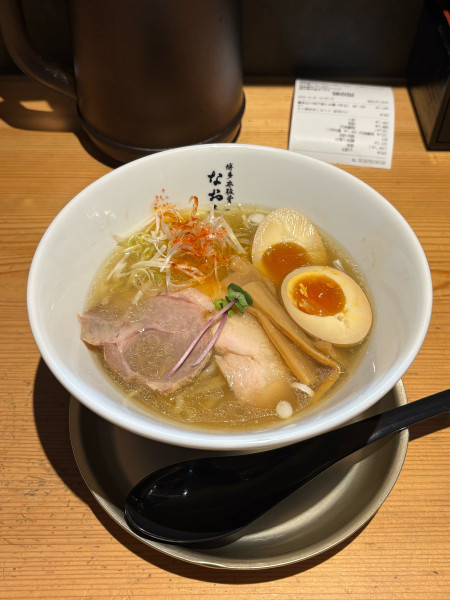 「貝出汁柚塩らぁ麺玉子」@博多非豚骨 なお人 POPUPラーメン 博多デイトス店の写真