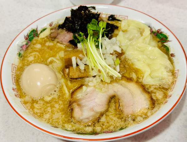 「【限定】特製背油煮干し味噌らぁ麺(大)【1950円】」@ラーメン星印の写真