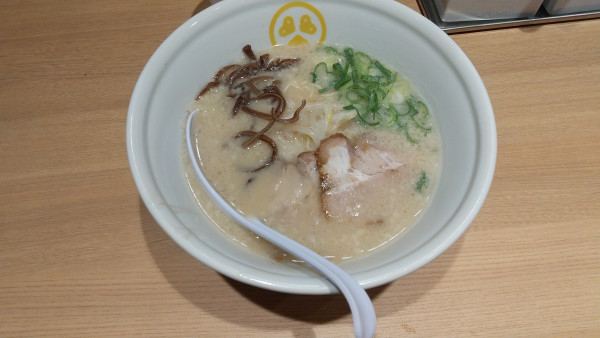 「豚骨ラーメン」@TOKYO 豚骨 BASE MADE by 一風堂 エキュート上野店の写真